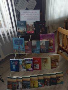 Aducem sincere mulțumiri părinților pentru donația de cărți cu ocazia „Harmului Liceului„